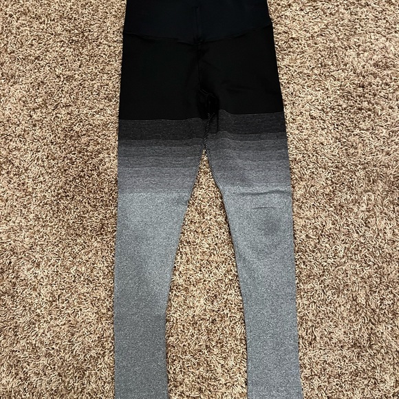 Nux Fifty Shades Legging in Slate - Picture 6 of 15